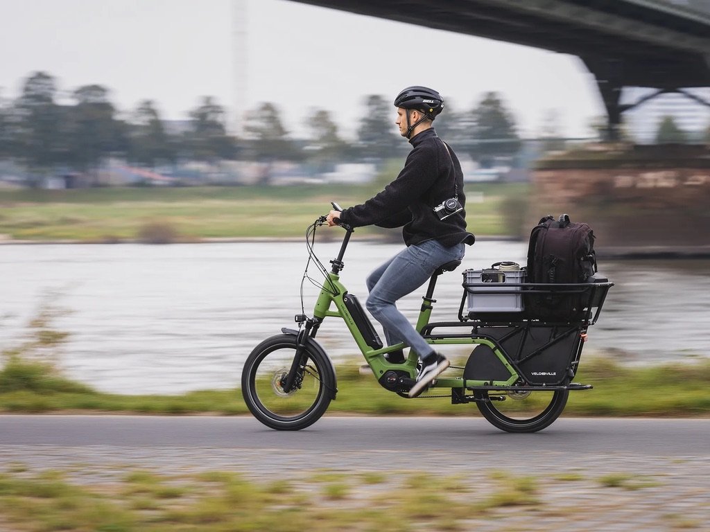 Atelier vélo collectif organisé par Va Bene Cycles en entreprise