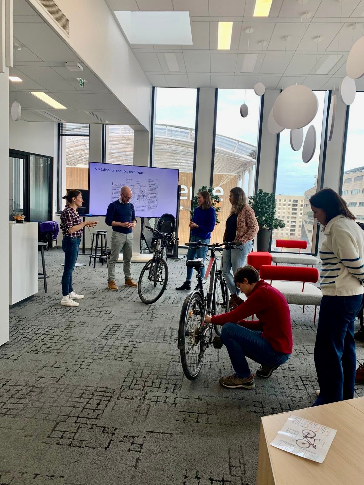 Formation vélo en entreprise animée par Va Bene Cycles
