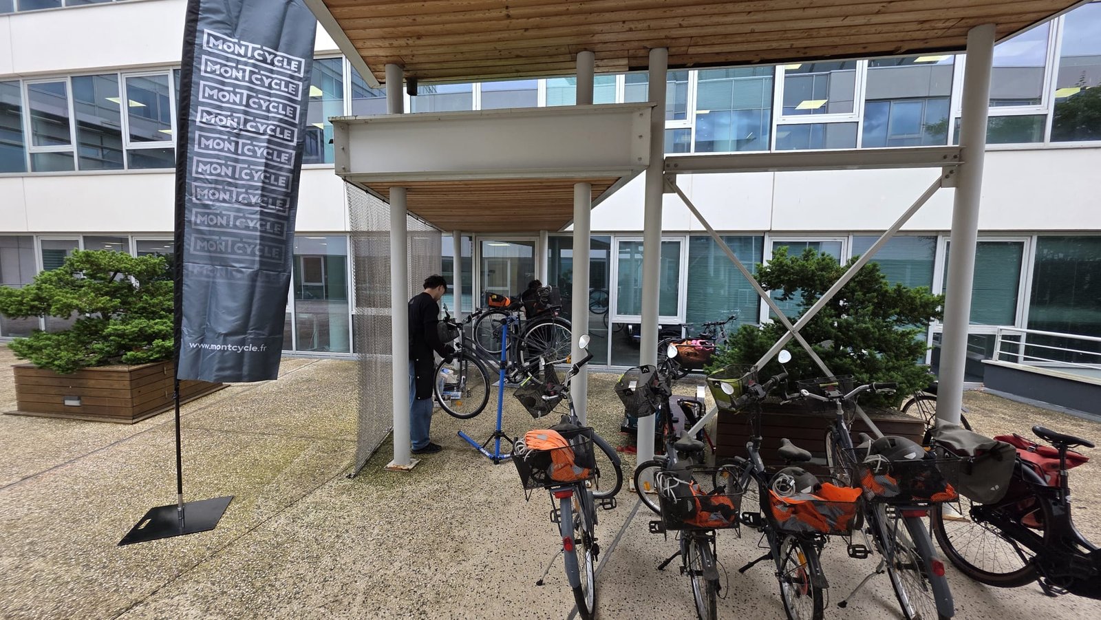 Entretien de vélos réalisé en entreprise par Va Bene Cycles